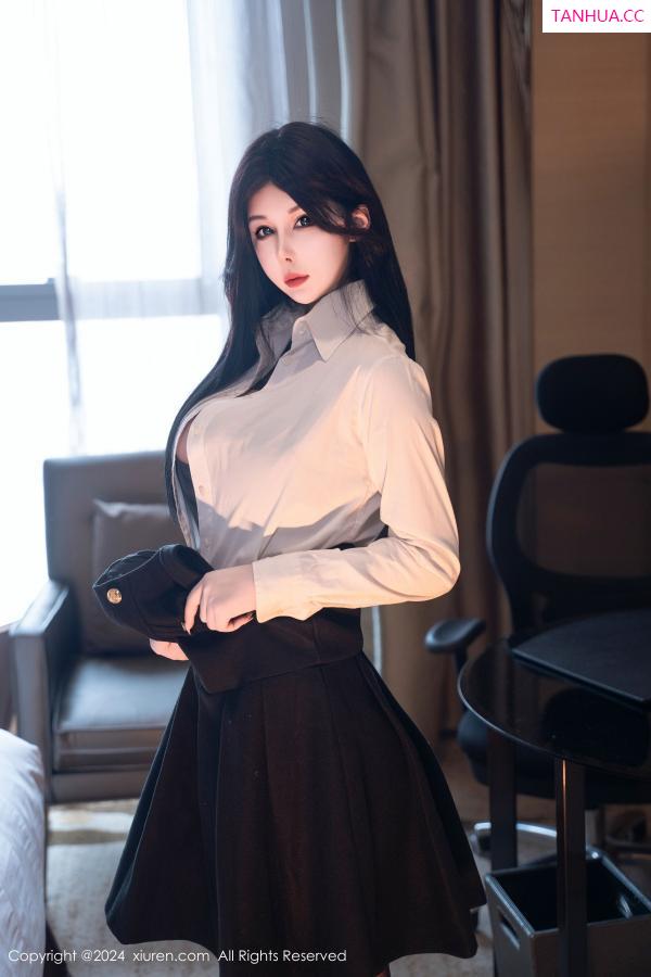   [XiuRen]高清写真图 2024.09.03 No.9106 陈芊儿 黑丝美腿第13张图片